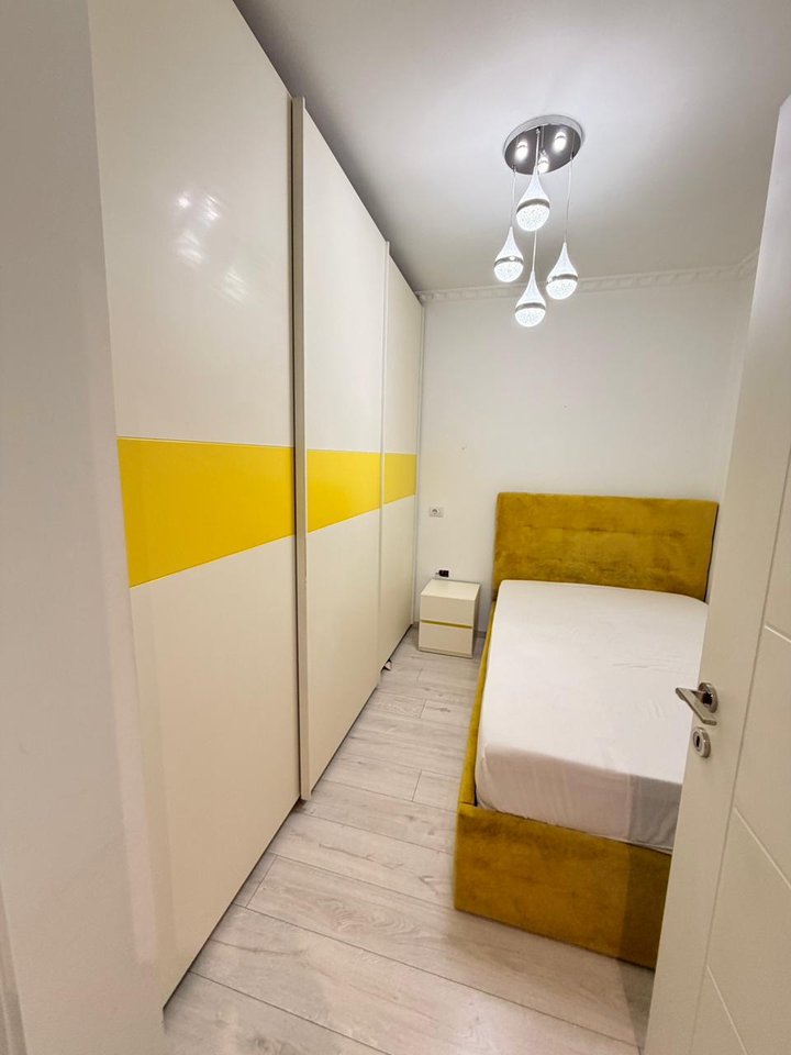 SHITET APARTAMENT 3+1+2 – KOMUNA E PARISIT, TIRANË