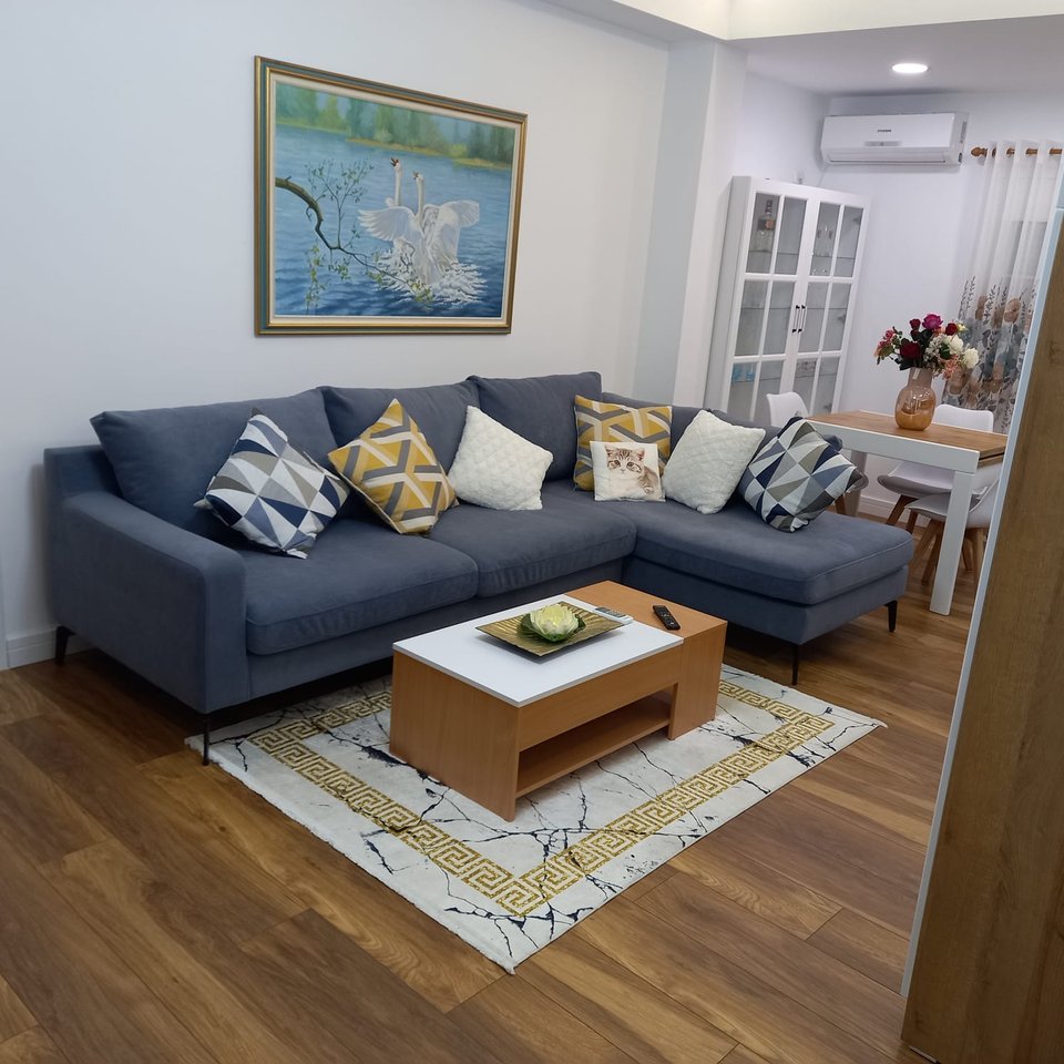 JEPET ME QIRA APARTAMENT 1+1 – BLLOKU, TIRANË
