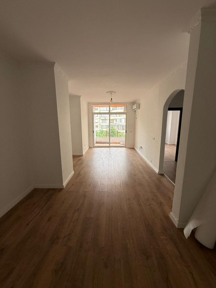 SHITET APARTAMENT 2+1 – KOMPLEKSI FRATARI, ASTIR