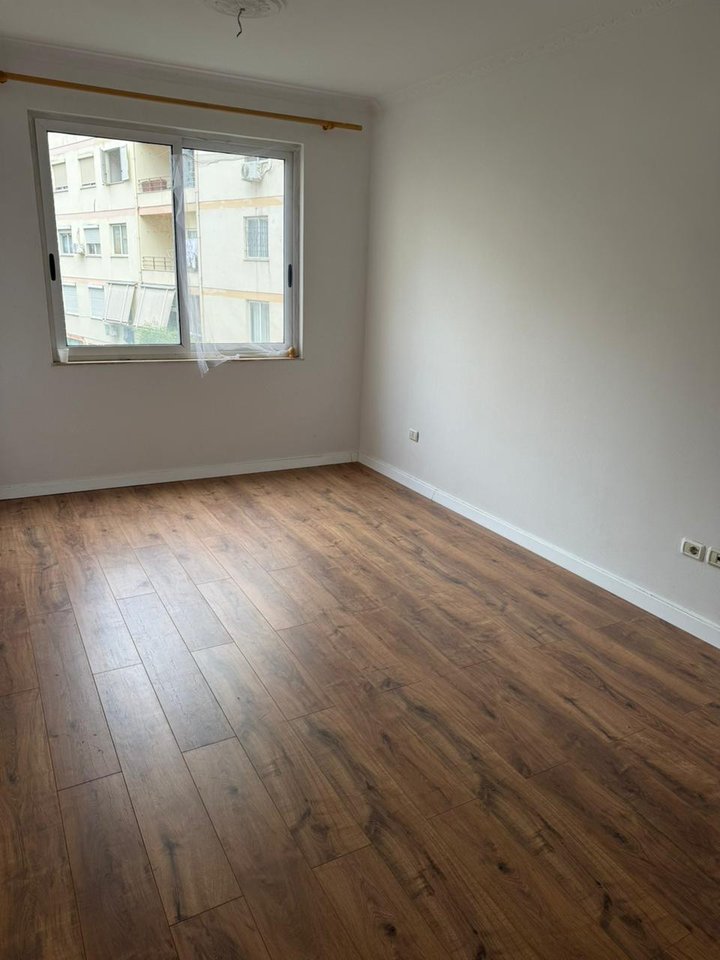 SHITET APARTAMENT 2+1 – KOMPLEKSI FRATARI, ASTIR