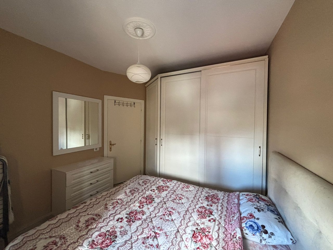 🏡 APARTAMENT 1+1 ME QIRA – 21 DHJETORI, TIRANË