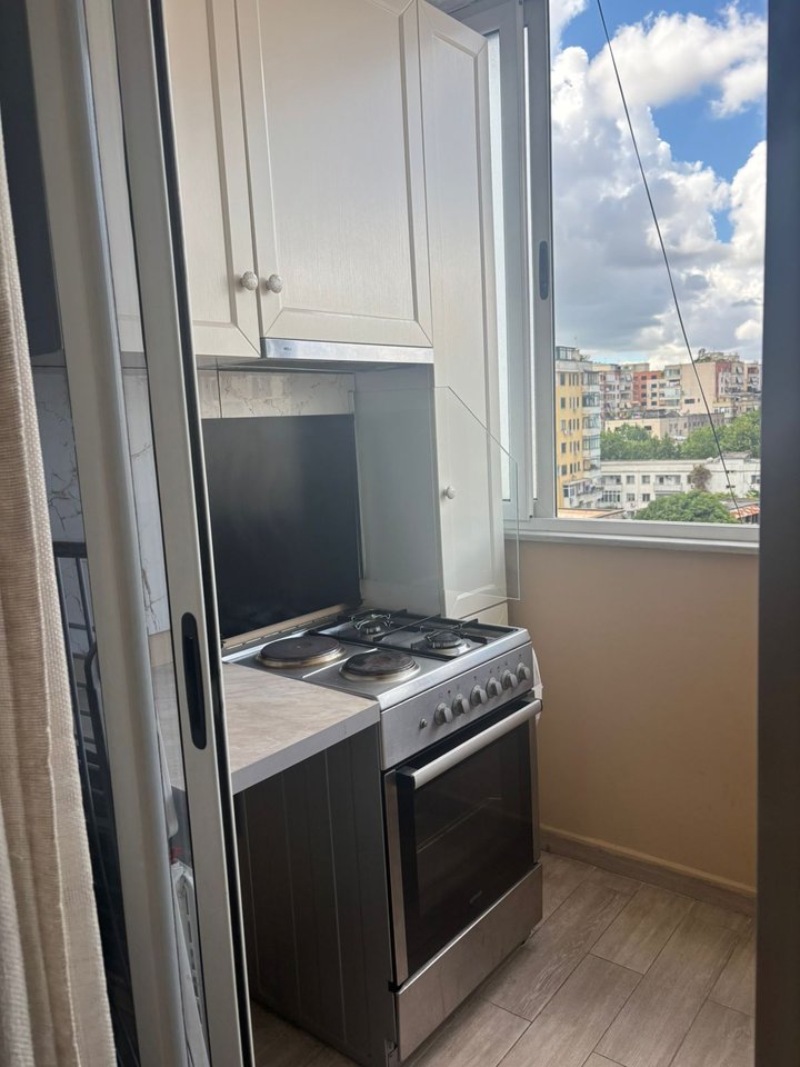🏡 APARTAMENT 1+1 ME QIRA – 21 DHJETORI, TIRANË
