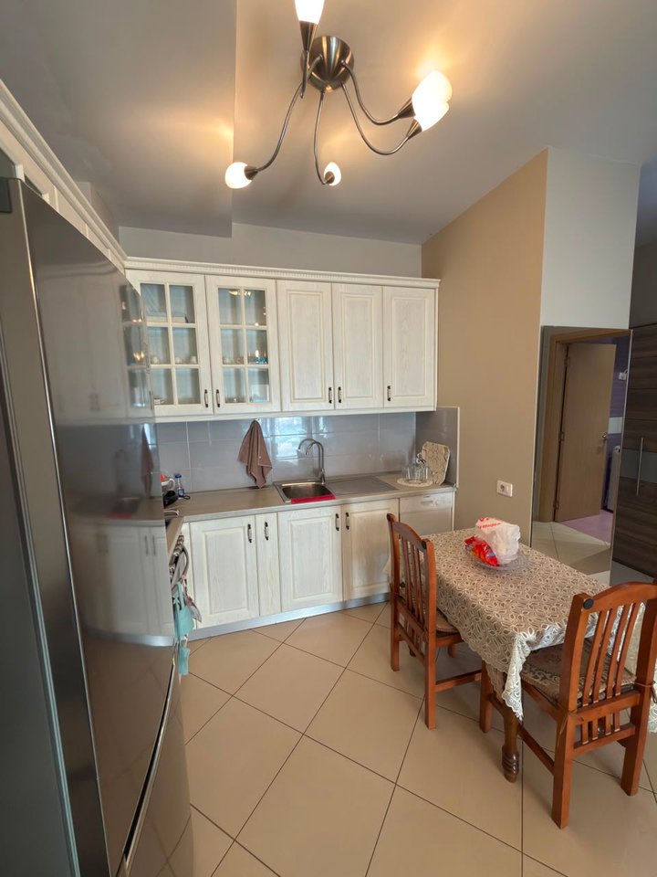 SHITET APARTAMENT 1+1 – GOLDEN PARK, PRANË SPITALIT AMERIKAN 3