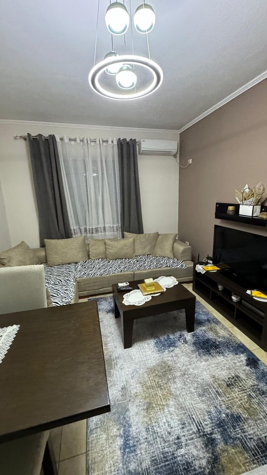 SHITET APARTAMENT 2+1 – ASTIR, PRANË KOMPLEKSIT MOLLA