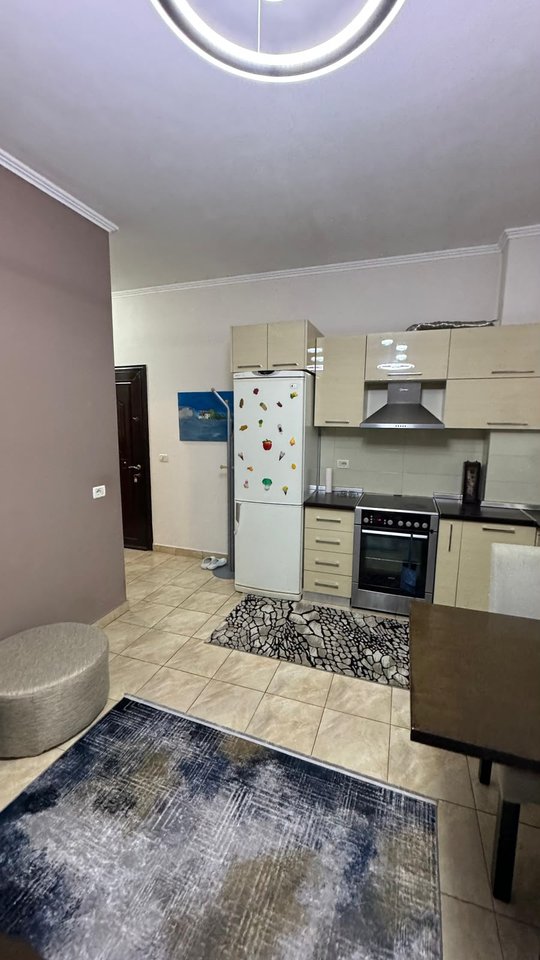 SHITET APARTAMENT 2+1 – ASTIR, PRANË KOMPLEKSIT MOLLA