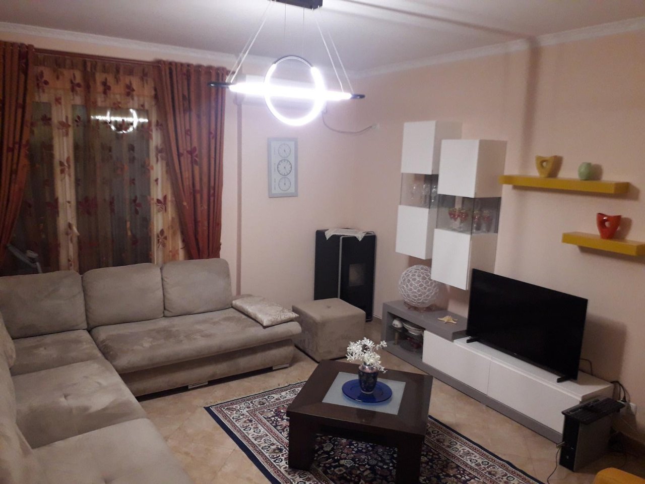 SHITET APARTAMENT 2+1+2 – RRUGA E KAVAJËS, TIRANË