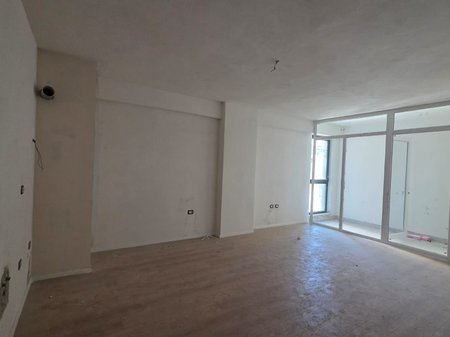 VENDESI APPARTAMENTO 2+1 – CAMPO DI AVIAZIONE