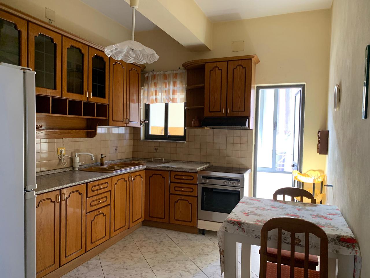 JEPET ME QIRA APARTAMENT 2+1 – KODRA E PRIFTIT, TIRANË