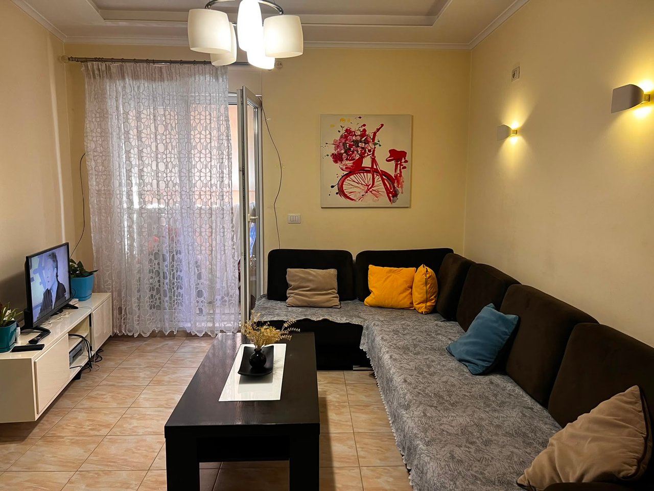 SHITET APARTAMENT 2+1 – 21 DHJETORI, KOMPLEKSI MAGNET