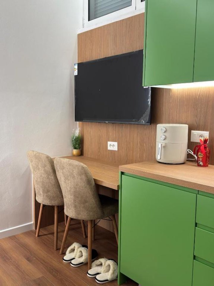 MONOLOCALE IN VENDITA – MYSLYM SHYRI