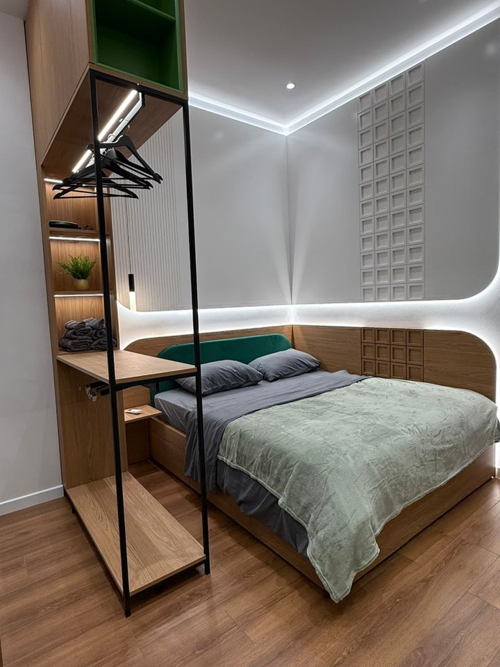 MONOLOCALE IN VENDITA – MYSLYM SHYRI