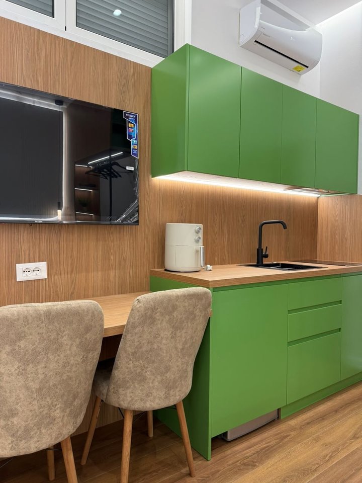 MONOLOCALE IN VENDITA – MYSLYM SHYRI