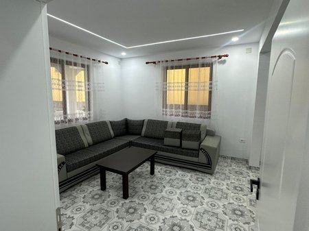 JEPET ME QIRA SHTËPI 2+1+OBORR – ASTIR / UNAZA E RE, TIRANË