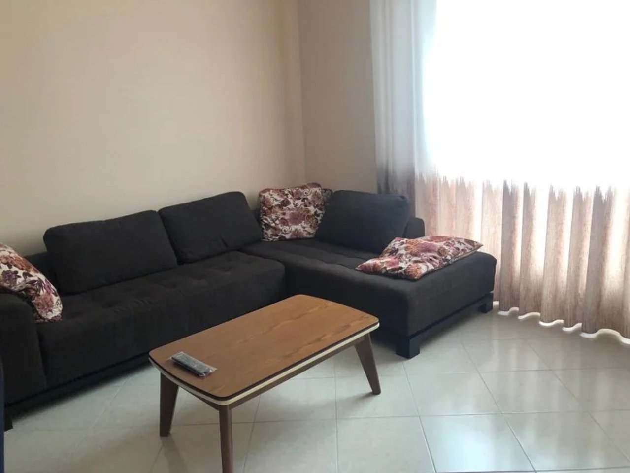 APARTAMENT ME QIRA 2+1+BALLKON – 21 DHJETORI