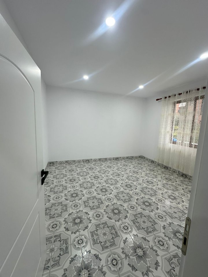 JEPET ME QIRA SHTËPI 2+1+OBORR – ASTIR / UNAZA E RE, TIRANË