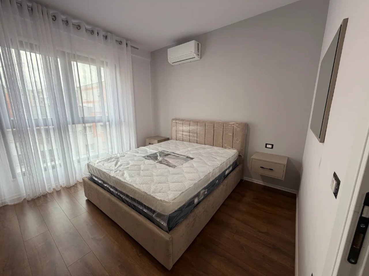 APARTAMENT ME QIRA 1+1+BALLKON – BULEVARDI I RI