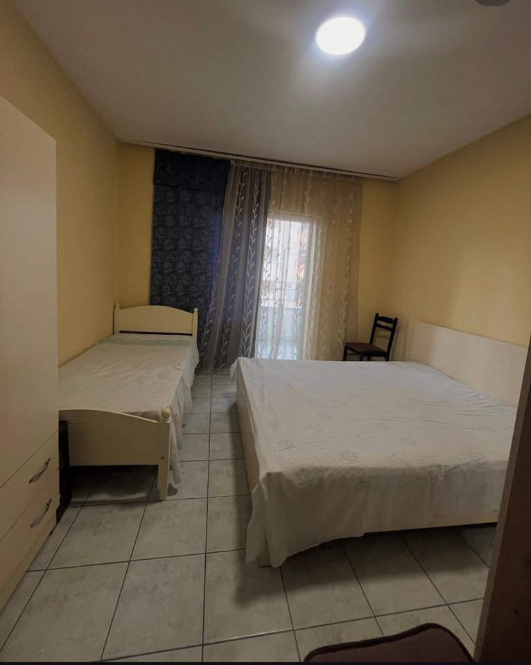 🏢 Appartamento 1+1 in affitto – Komuna e Parisit