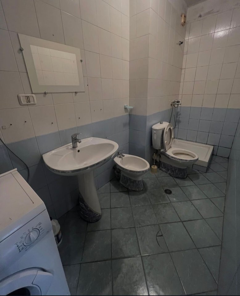 🏢 Appartamento 1+1 in affitto – Komuna e Parisit