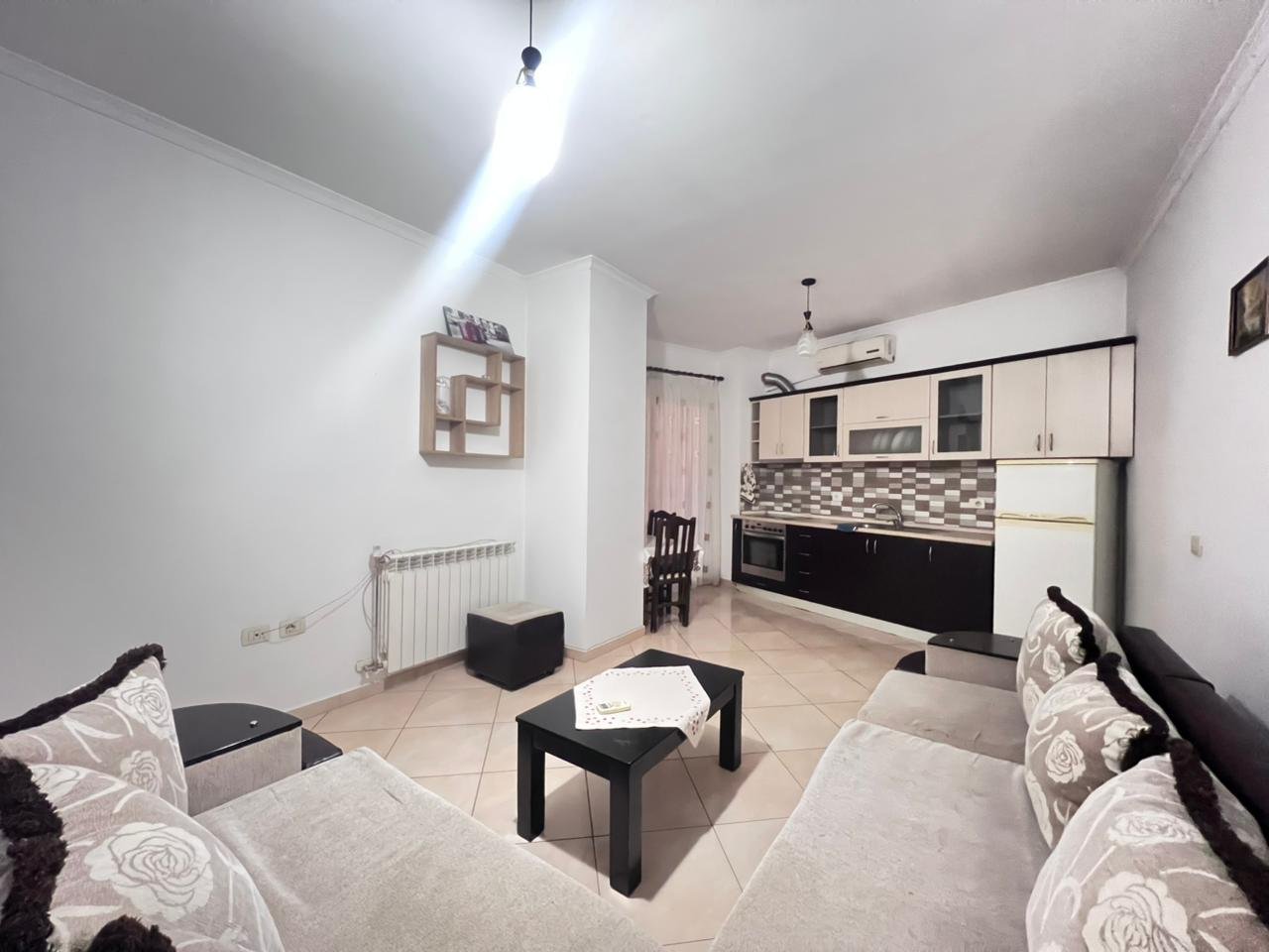 🏡 JEPET ME QERA APARTAMENT 1+1 – RR. XHANFIZE KEKO