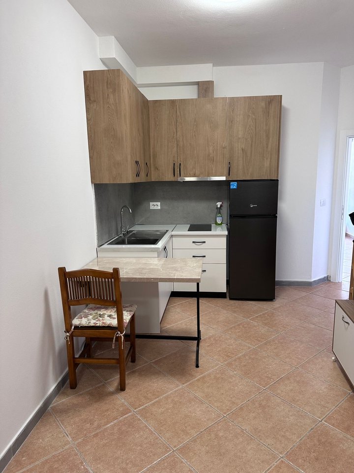 🏡 JEPET ME QERA GARSONIERE – XHAMLLIK