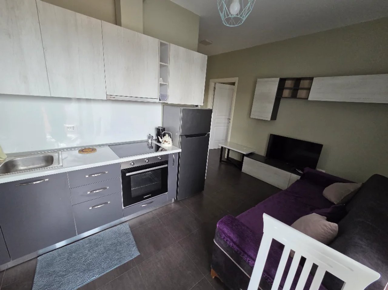 JEPET ME QIRA APARTAMENT 1+1 – RRUGA E ELBASANIT