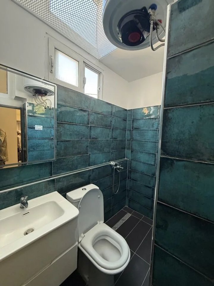 SHITET GARSONIERE (I KONVERTUAR 1+1) – RRUGA E DURRËSIT, BLLOKU I AMBASADAVE