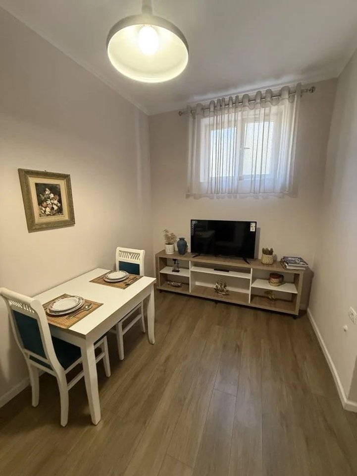 SHITET GARSONIERE (I KONVERTUAR 1+1) – RRUGA E DURRËSIT, BLLOKU I AMBASADAVE