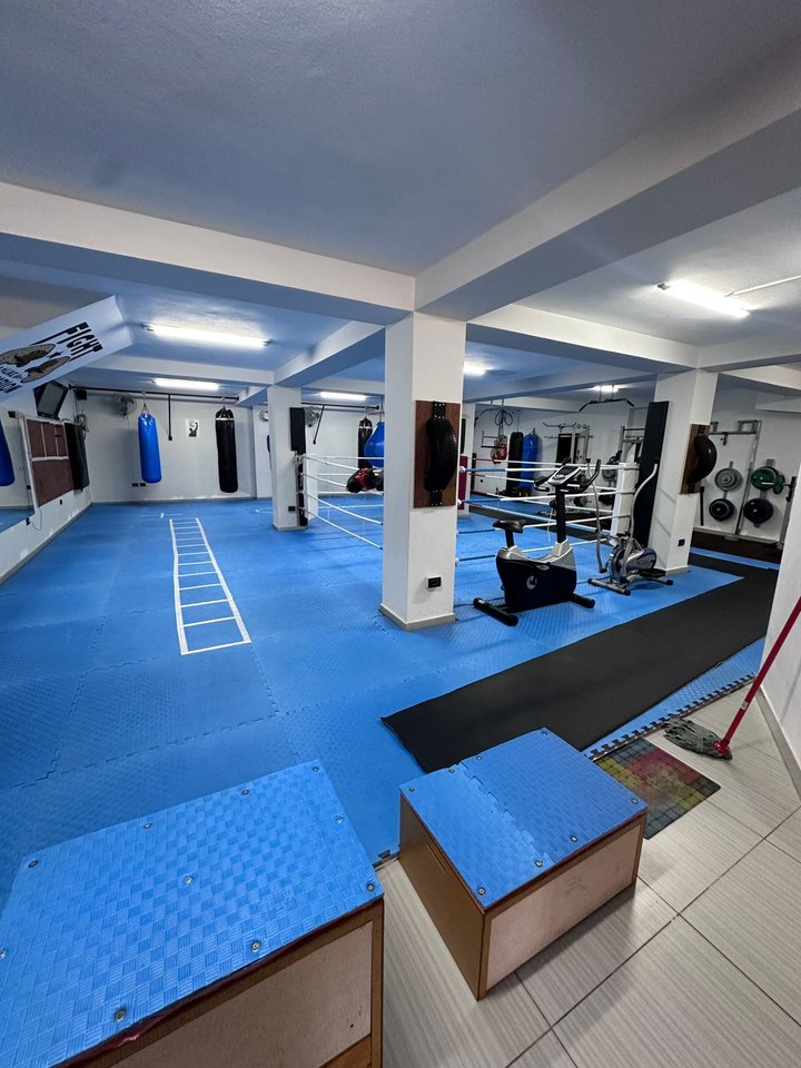 🏋️ GYM FOR RENT – GLASS ROOM