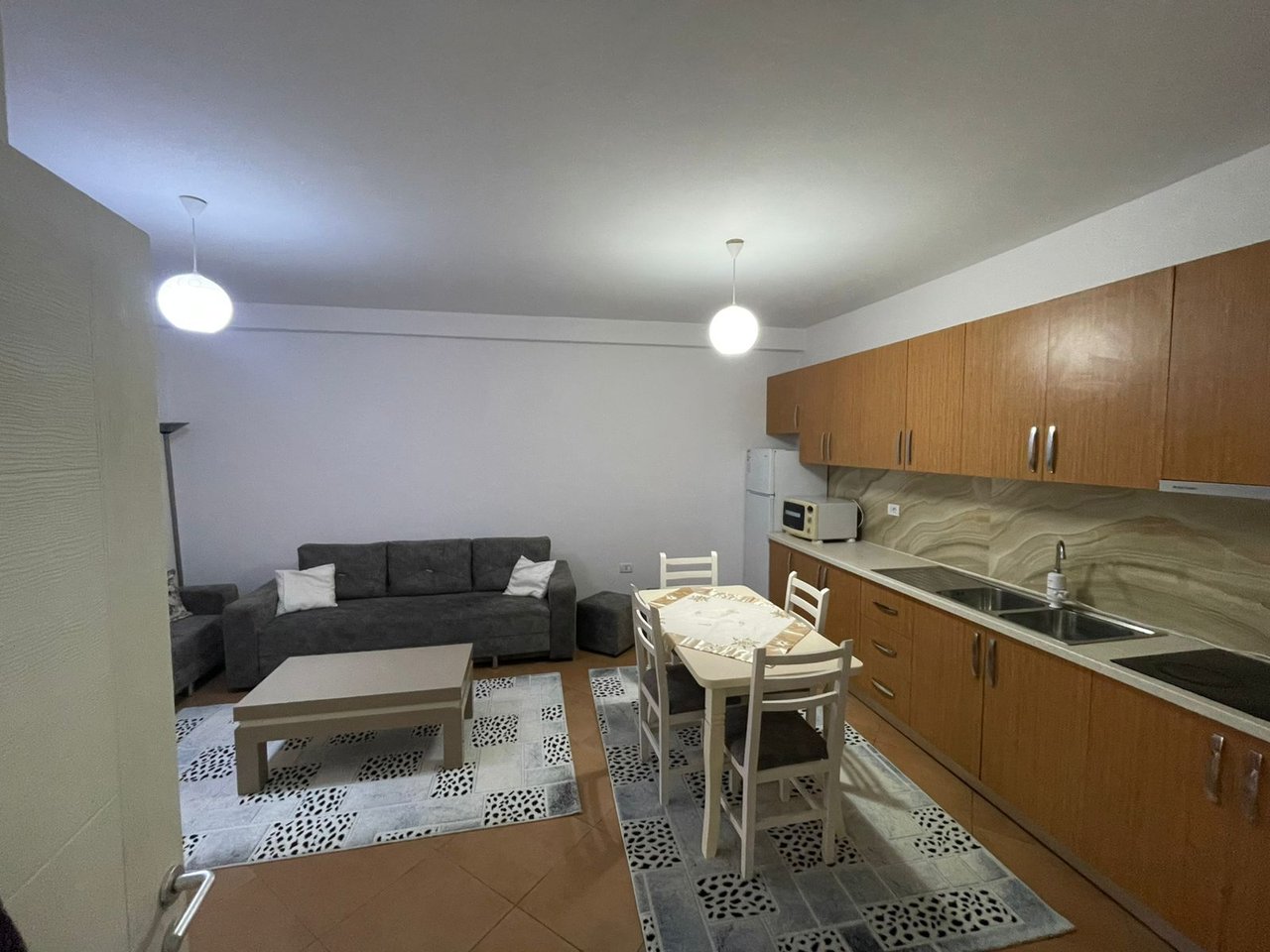 JEPET ME QIRA APARTAMENT 1+1+2 BALLKONE – FRESK