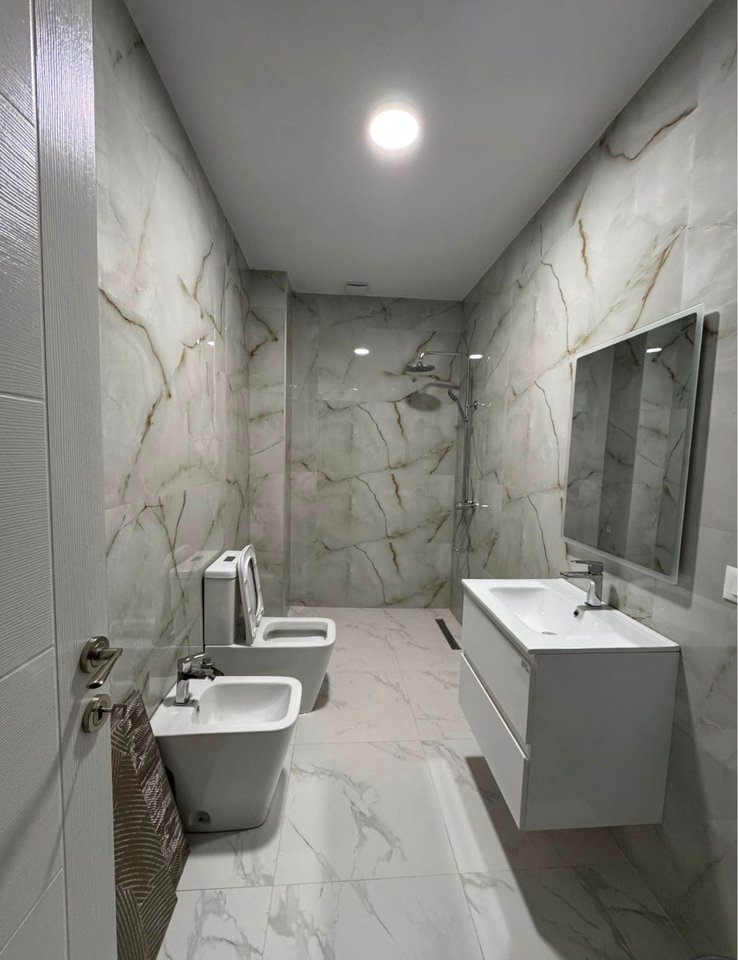 SHITET APARTAMENT 2+1+GARDEROBË – FILLIMI I FRESKUT