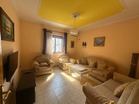 APARTAMENT ME QIRA 2+1 – ASTIR | UNAZA E RE