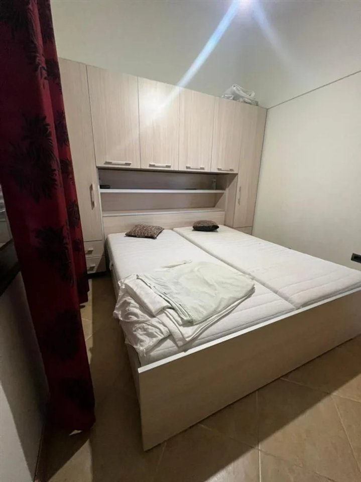 AFFITTASI CASA PRIVATA 1+1 – SHKOZË