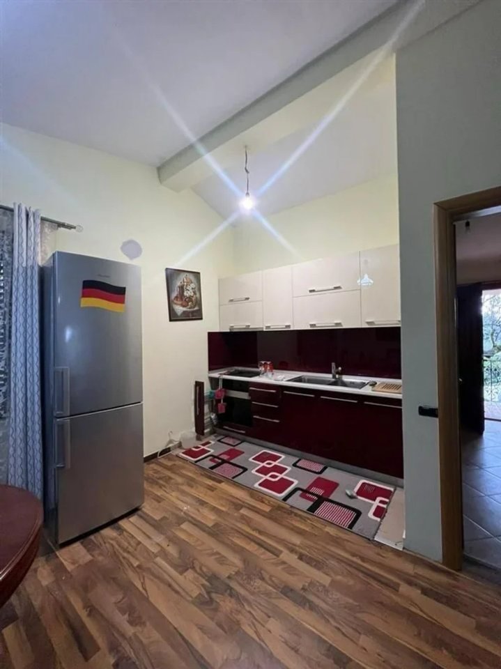 AFFITTASI CASA PRIVATA 1+1 – SHKOZË