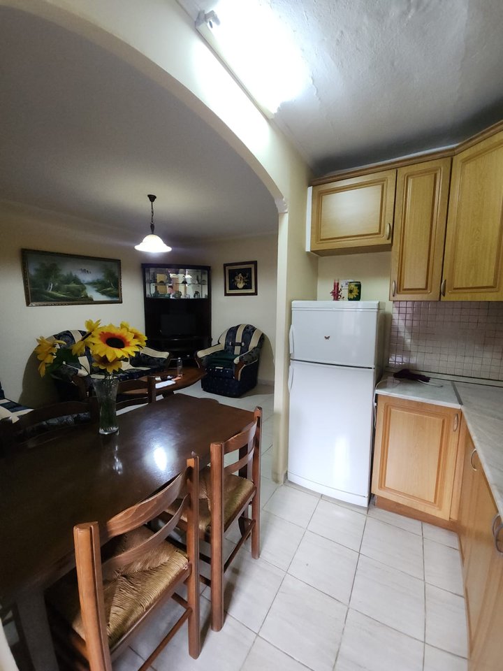 VENDESI APPARTAMENTO 1+1 – ALI DEMI, VICINO ALLA SCUOLA 1 MAGGIO