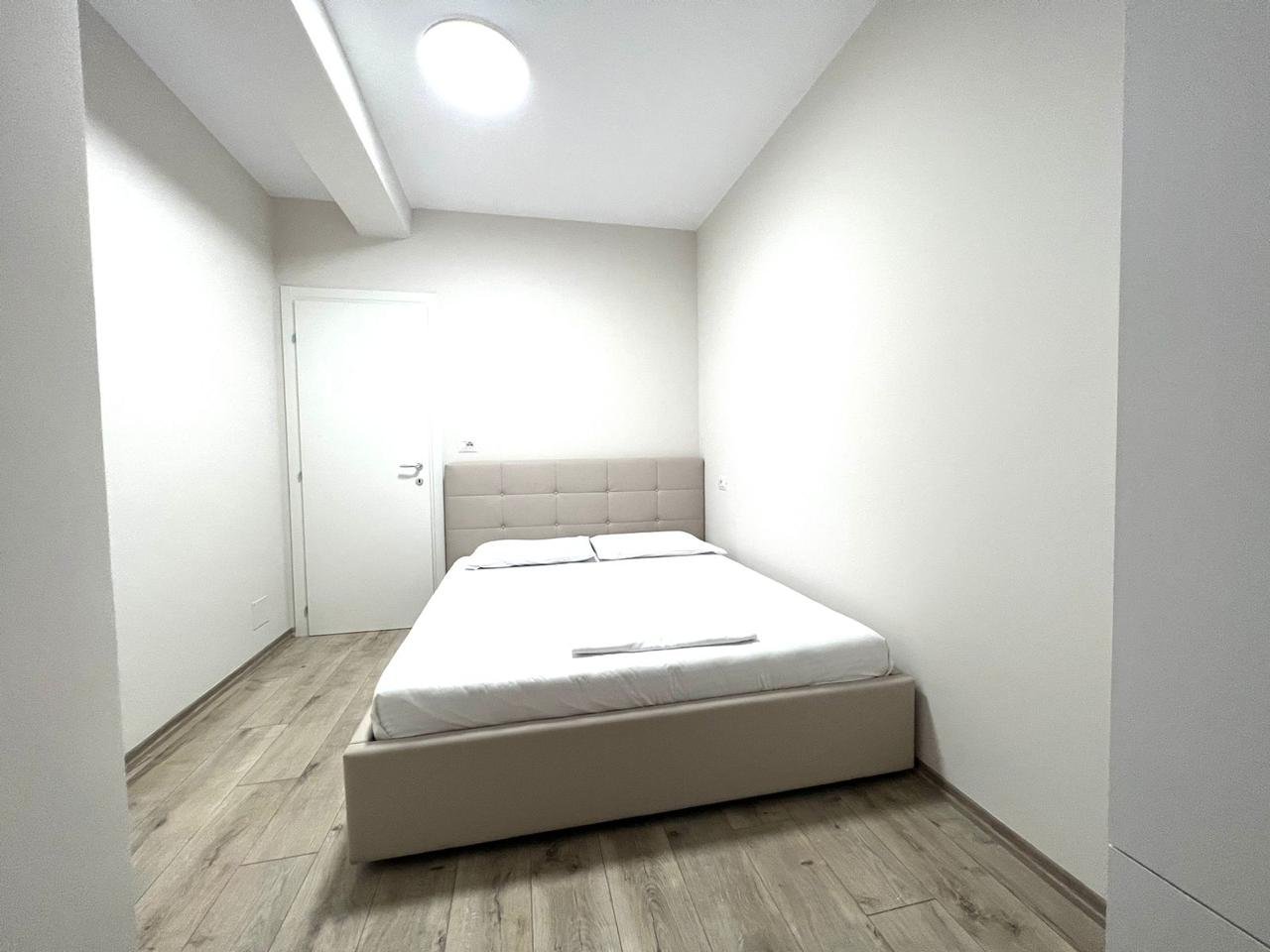 SHITET APARTAMENT 1+1 – PAZARI I RI