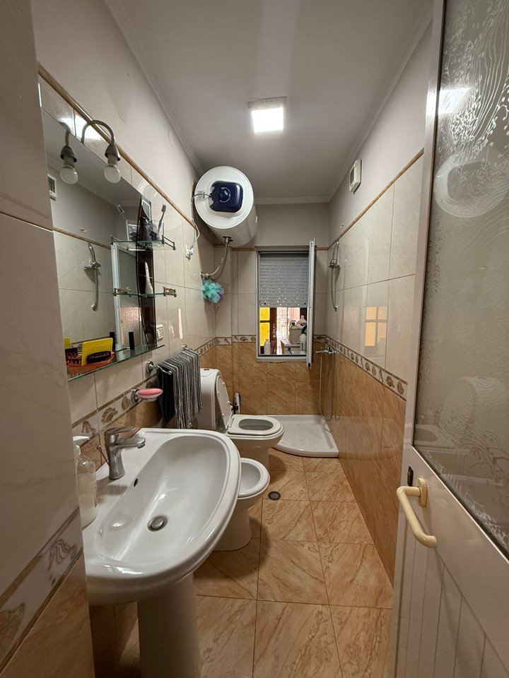 VENDESI APPARTAMENTO 2+1 – VIA KAVAJËS, VIA NAIM FRASHËRI