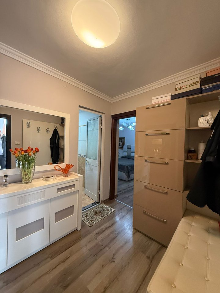 VENDESI APPARTAMENTO 2+1 – VIA KAVAJËS, VIA NAIM FRASHËRI