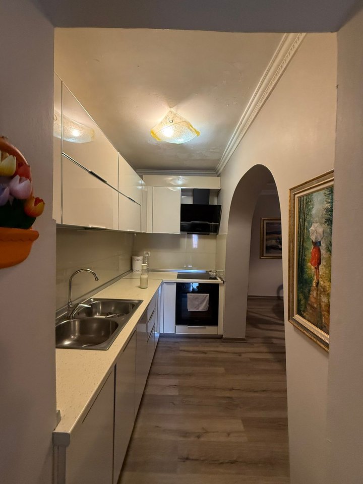 VENDESI APPARTAMENTO 2+1 – VIA KAVAJËS, VIA NAIM FRASHËRI