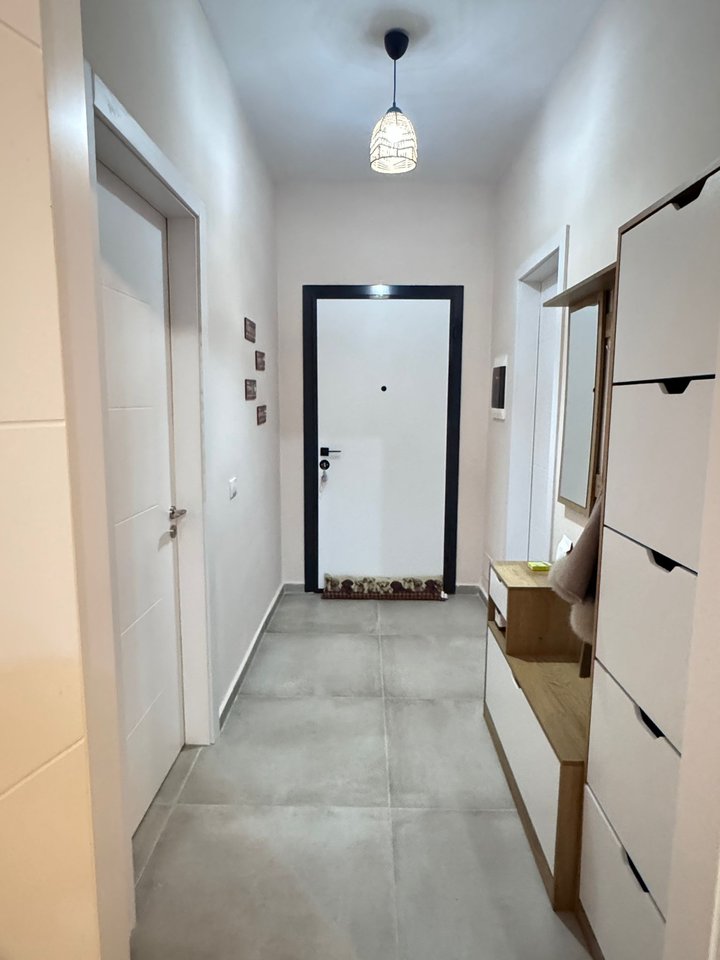 JEPET ME QIRA APARTAMENT 1+1 – PASKUQAN, PRANË UNAZËS SË MADHE