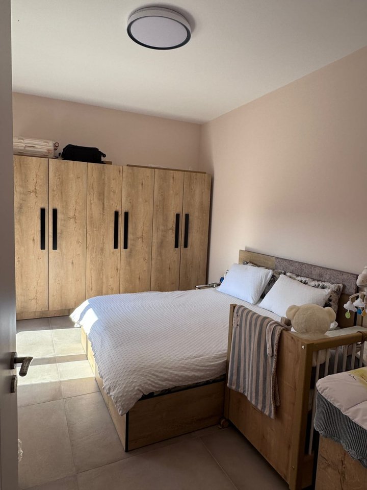 JEPET ME QIRA APARTAMENT 1+1 – PASKUQAN, PRANË UNAZËS SË MADHE