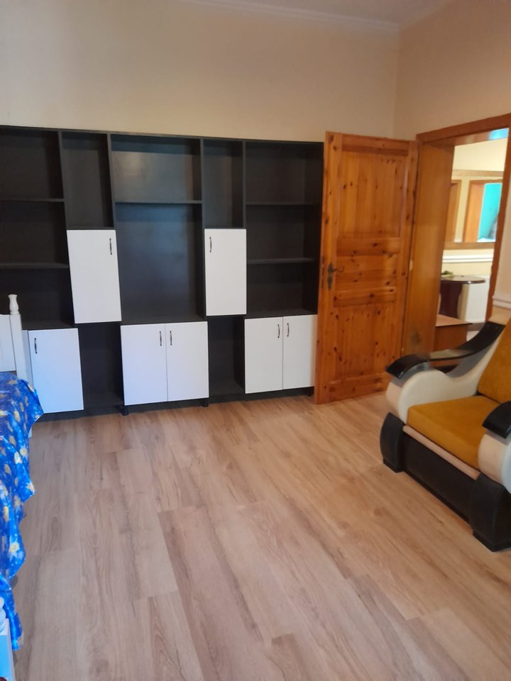 🏡 APARTAMENT 2+1 ME QERA – Pranë Kristal