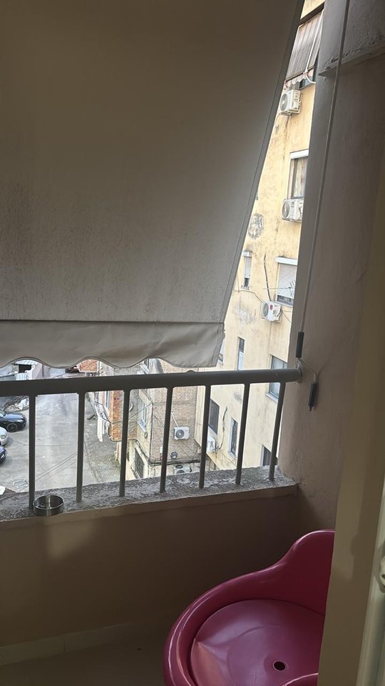 AFFITTASI APPARTAMENTO 1+1 – EX RISTORANTE DURRËS