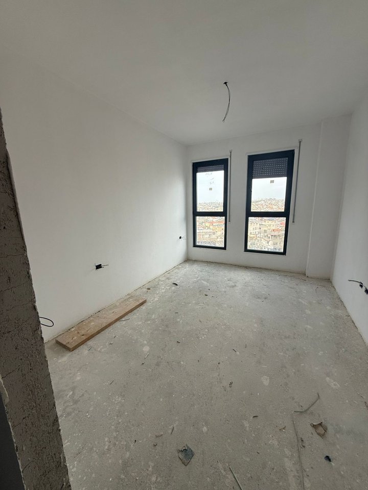 SHITET APARTAMENT 1+1 – KINOSTUDIO, TIRANË