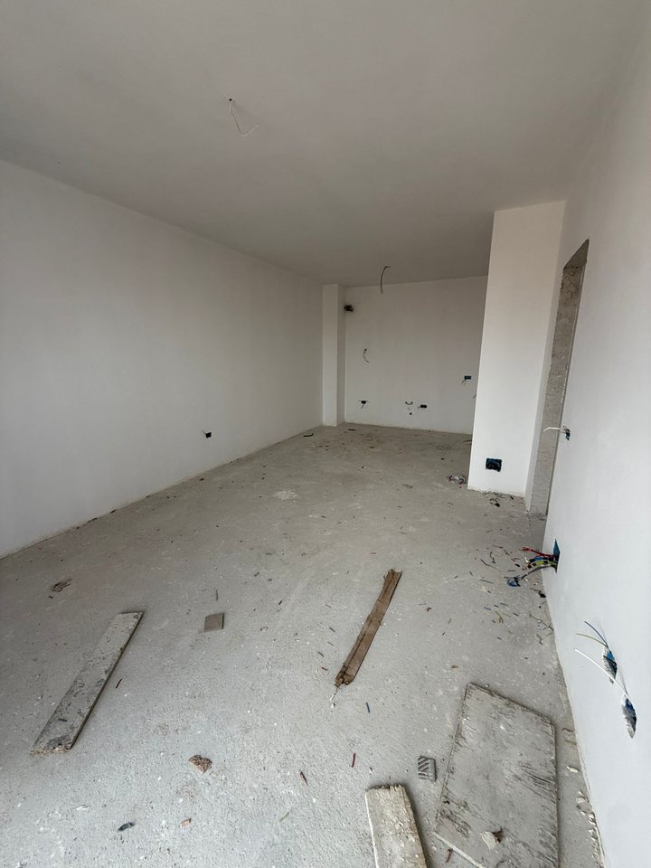 SHITET APARTAMENT 1+1 – KINOSTUDIO, TIRANË