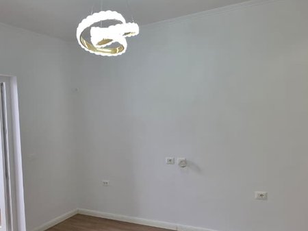 SHITET APARTAMENT 2+1 – BUZË RR. BARDHYL, TIRANË