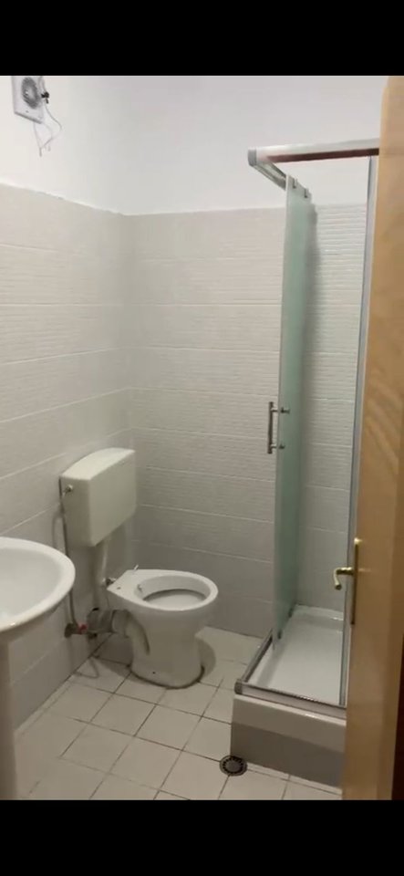 AFFITTASI APPARTAMENTO 2+1 – ASTIR, COMPLESSO FRATARI, TIRANA