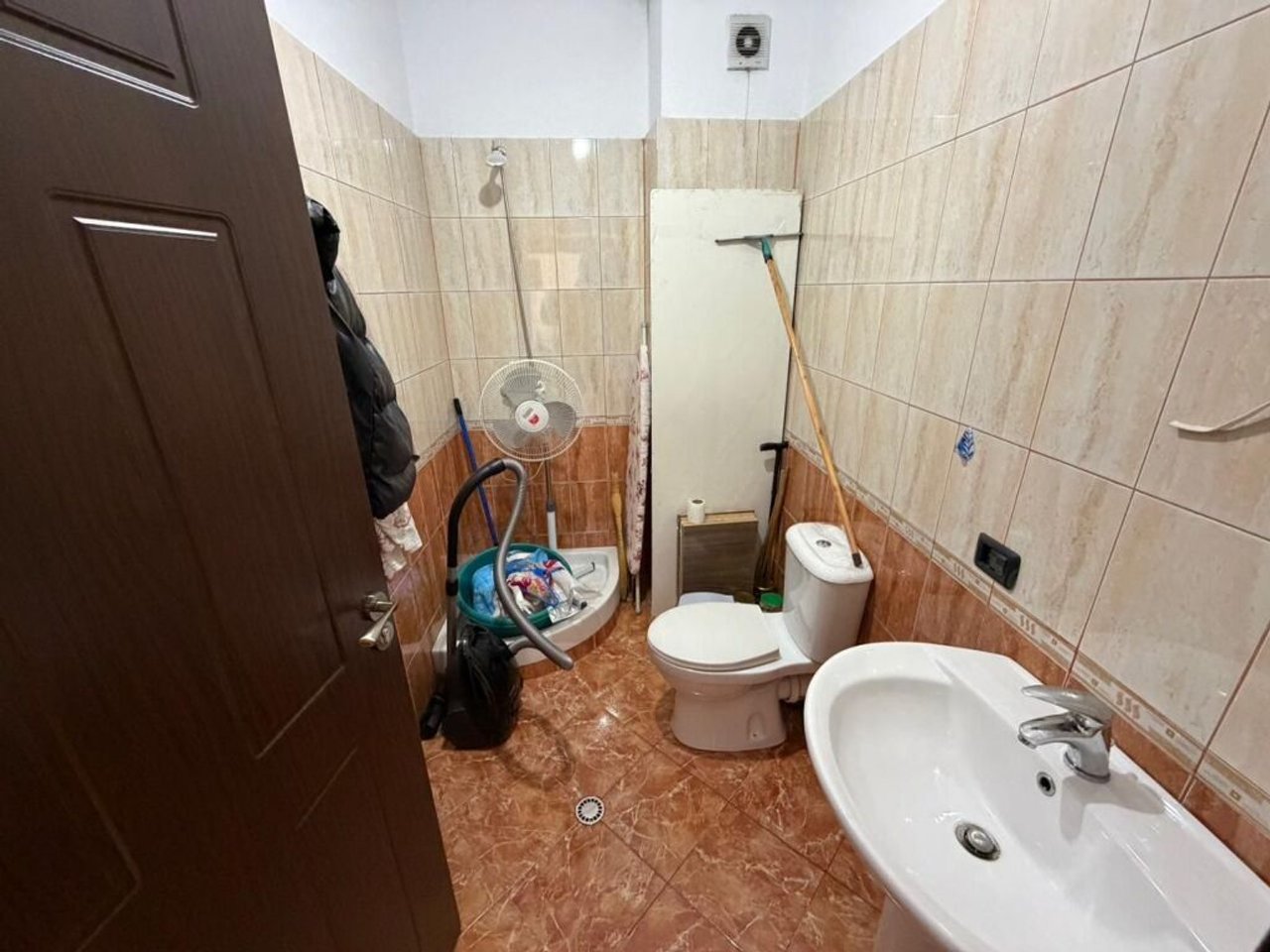 📍 Fresk – Via Sotir Caci