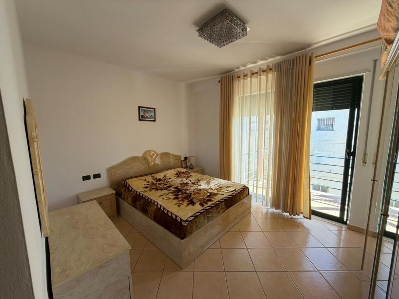 📍 Fresk – Via Sotir Caci