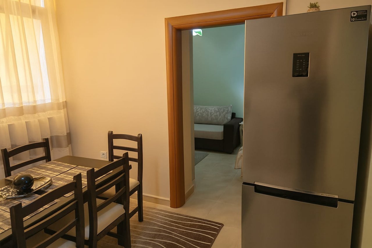 JEPET ME QIRA APARTAMENT 1+1 – QENDËR, TIRANË
