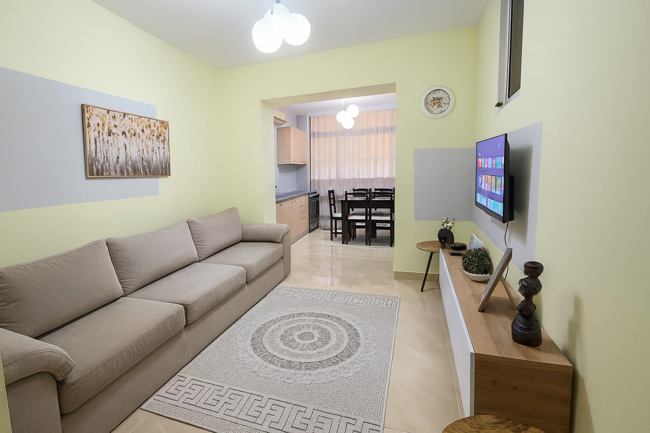 JEPET ME QIRA APARTAMENT 1+1 – QENDËR, TIRANË